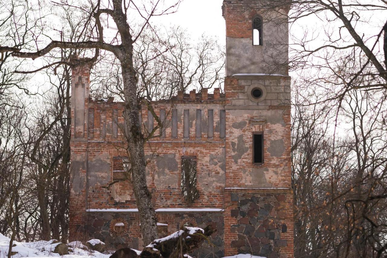 Отель Dwor Woskrzenice Бяла-Подляска Экстерьер фото